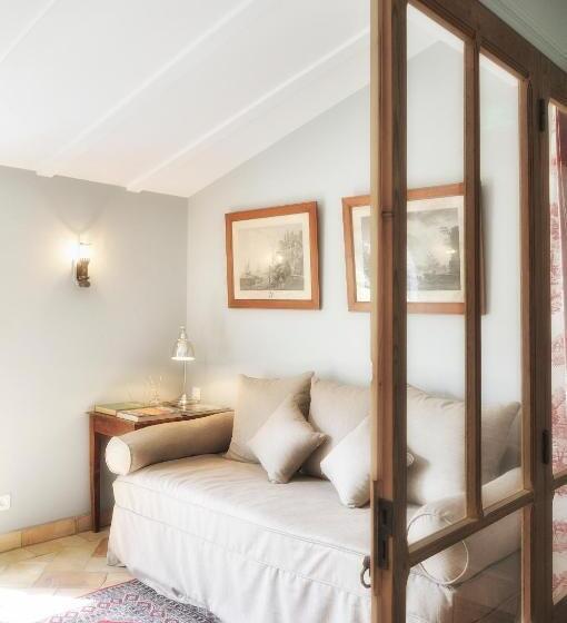 جناح, Le Clair De La Plume   Teritoria