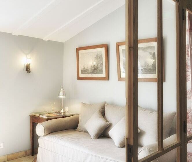 جناح, Le Clair De La Plume   Teritoria