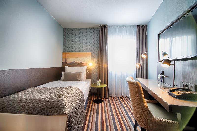 جناح, Le Clair De La Plume   Teritoria