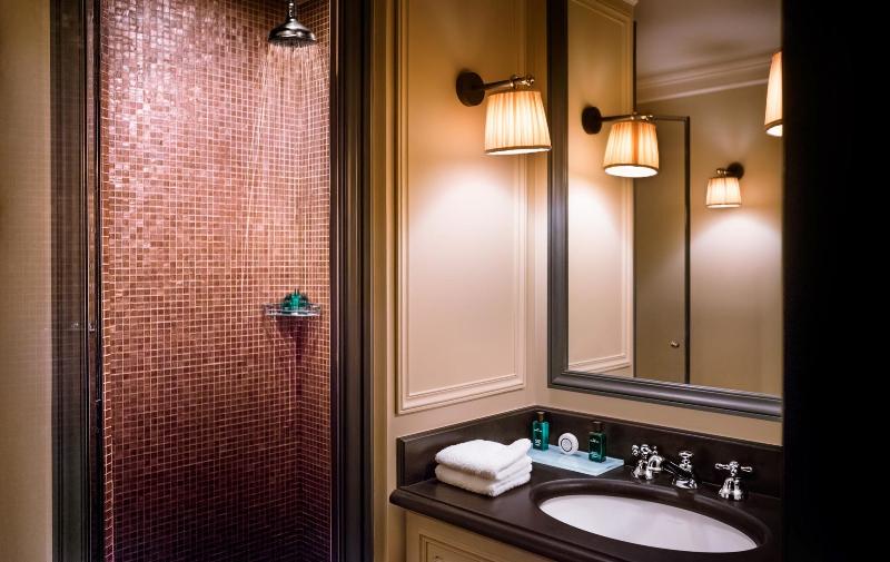 اتاق کلاسیک, Maison Athenee