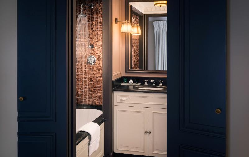 اتاق لوکس, Maison Athenee