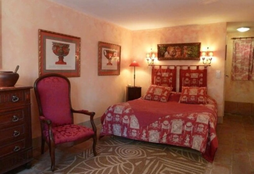 غرفة كومفورت, Mas De La Chapelle