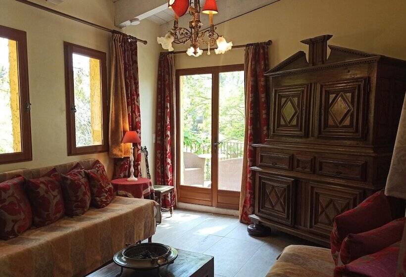 غرفة ديلوكس رباعية, Mas De La Chapelle