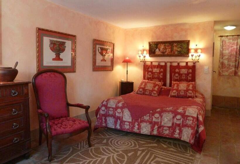 غرفة كومفورت, Mas De La Chapelle