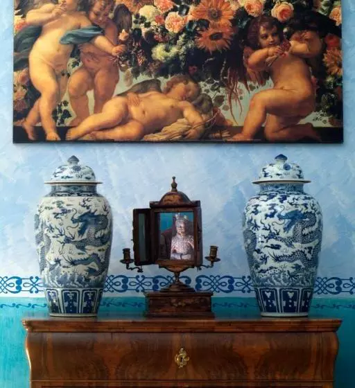 اتاق لوکس, Mas De La Chapelle
