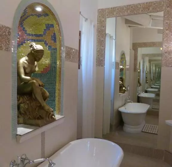 اتاق لوکس چهار تخته, Mas De La Chapelle
