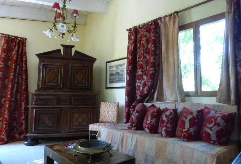 غرفة ديلوكس رباعية, Mas De La Chapelle