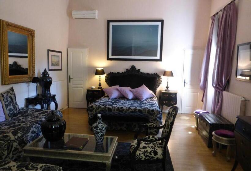 غرفة بريميوم رباعية, Mas De La Chapelle