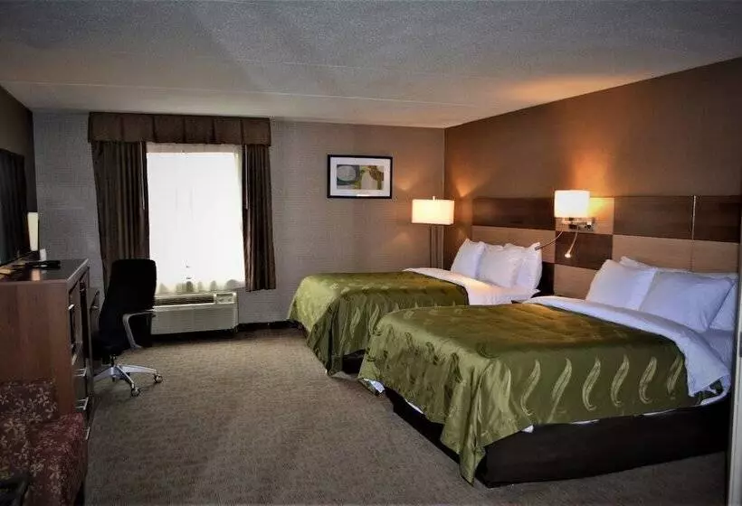 身障者適用スイートルーム, Quality Inn Hackettstown   Long Valley