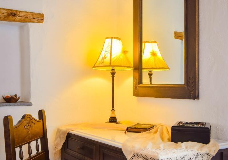 带大床的套房, Quality Inn & Suites Everett