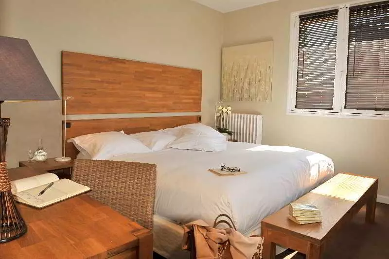 اتاق راحتی, Brit Hôtel Confort Cléria Lorient Centre