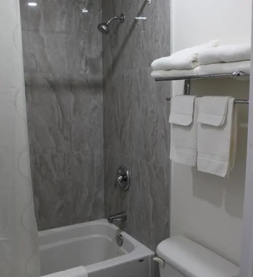 ２ダブルベッドのスタンダードルーム, Sauble Beach Lodge
