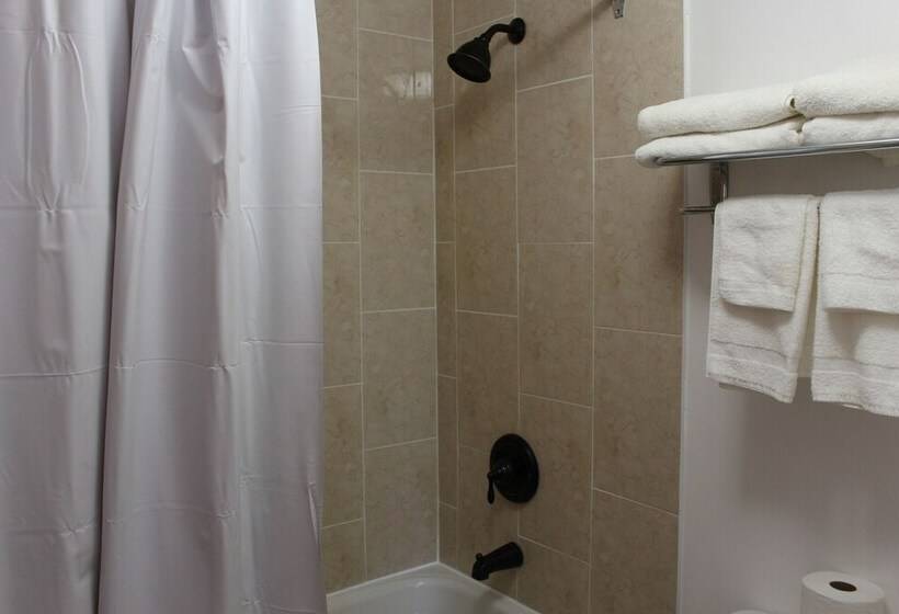 جناح عائلي, Sauble Beach Lodge