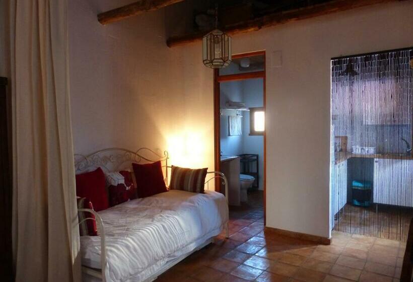 إستوديو قياسى مطلّ علي الحديقة, Casita De La Vaca