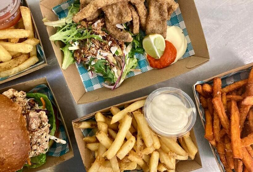 בית, 4 חדרי שינה, Low Head Pilot Station