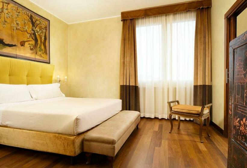 سوییت, Enterprise Hotel Design & Boutique