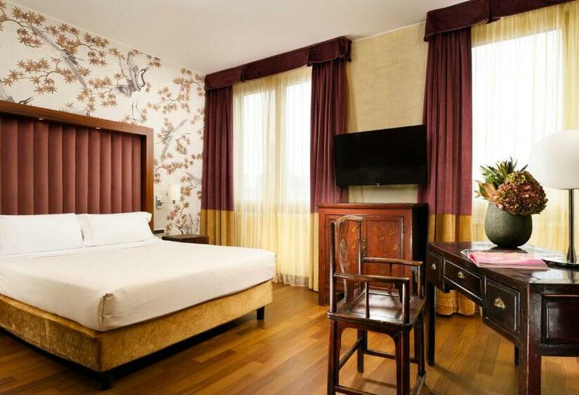 سوییت جونیور, Enterprise Hotel Design & Boutique