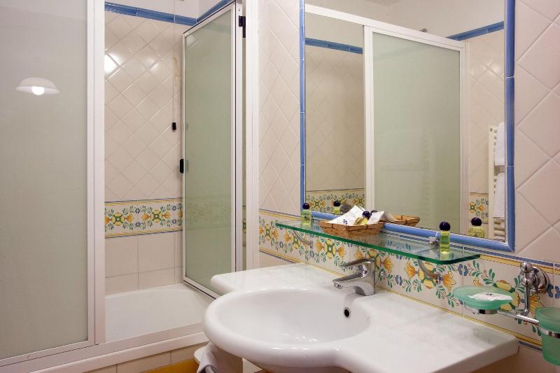 Четырехместный Номер Стандарт, Amalfi