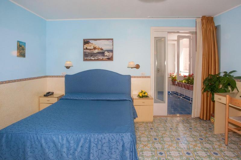 Номер Стандарт Трехместный, Amalfi