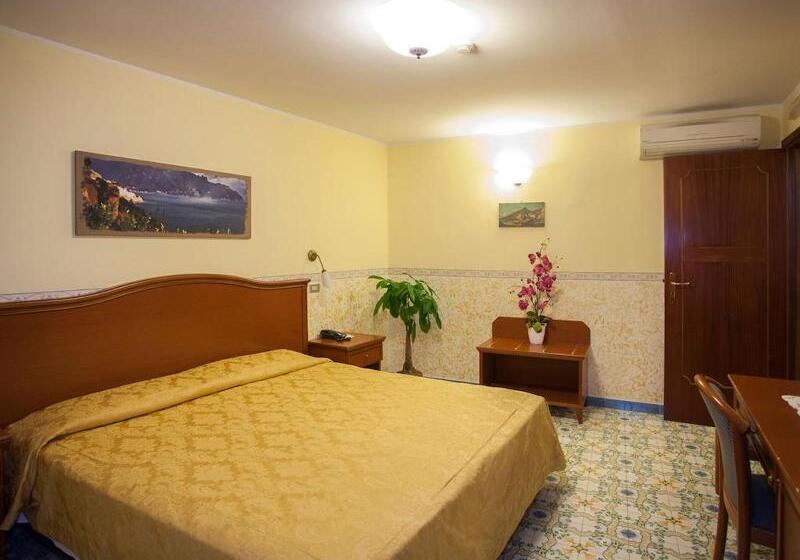 Номер Стандарт, Amalfi
