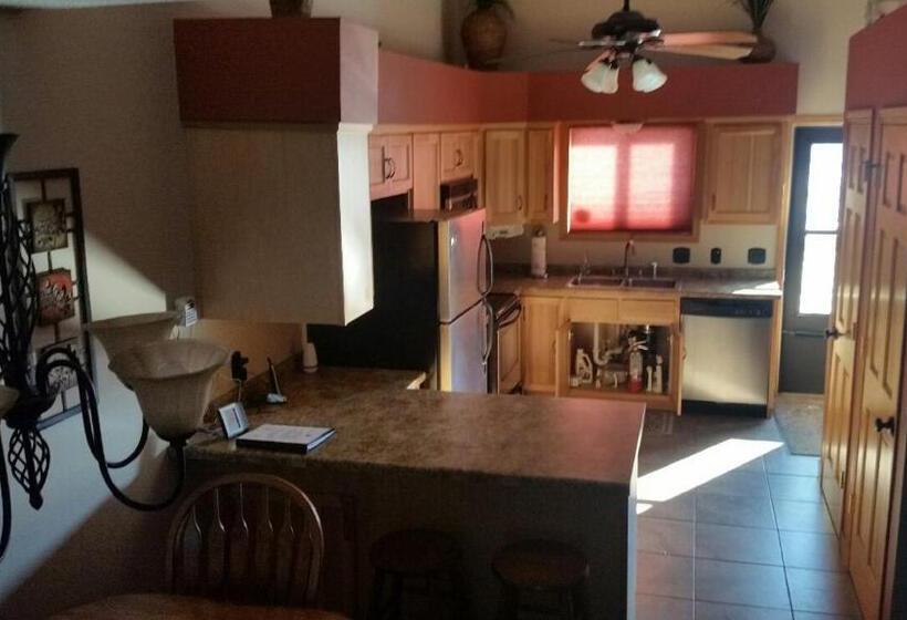 Апартаменты 3 Спальни, Caribbean Club Resort