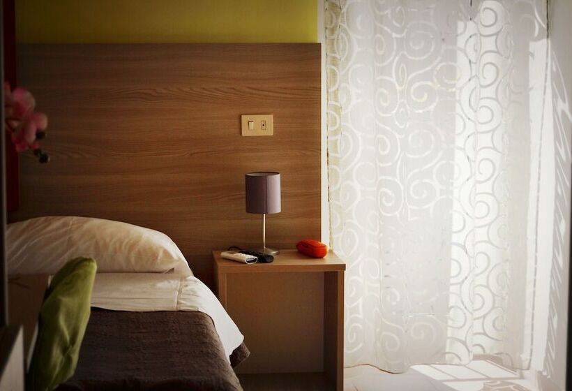 스탠다드 싱글 룸, Colombo