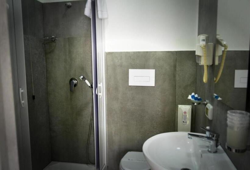 스탠다드 싱글 룸, Colombo