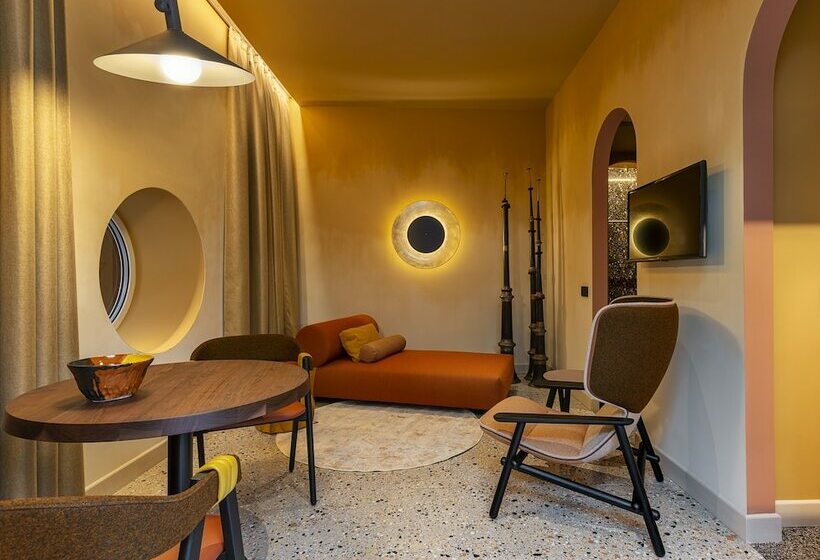 سوییت, Enterprise Hotel Design & Boutique