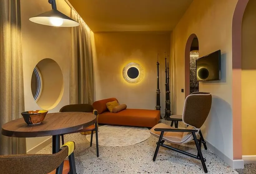 سوییت, Enterprise Hotel Design & Boutique