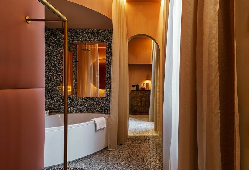 سوییت, Enterprise Hotel Design & Boutique