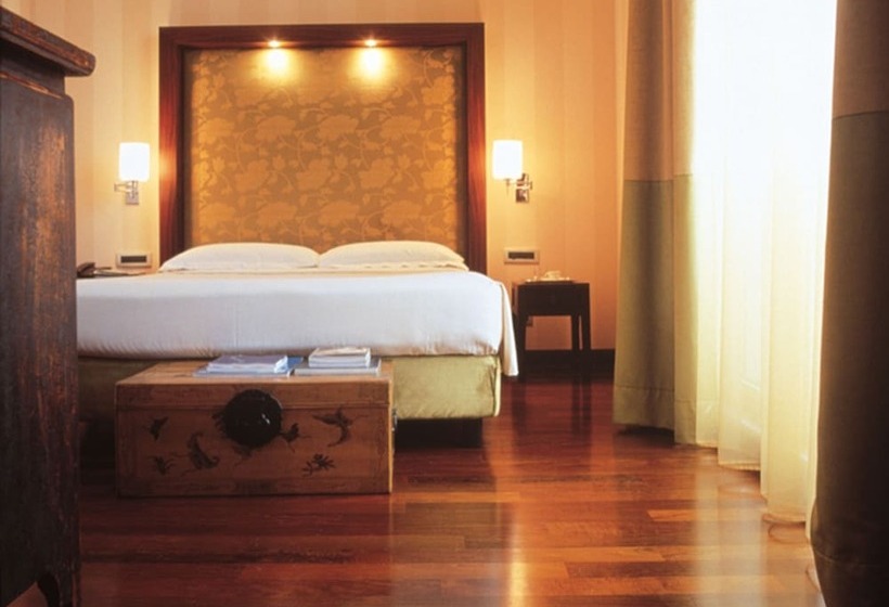 سوییت جونیور, Enterprise Hotel Design & Boutique