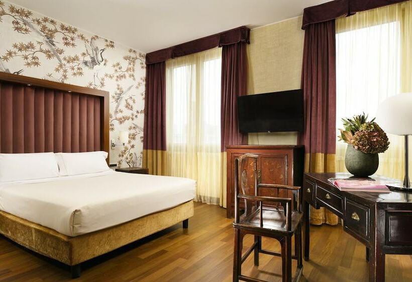 سوییت جونیور, Enterprise Hotel Design & Boutique