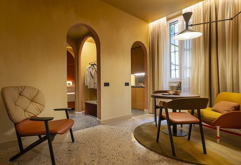 سوییت, Enterprise Hotel Design & Boutique