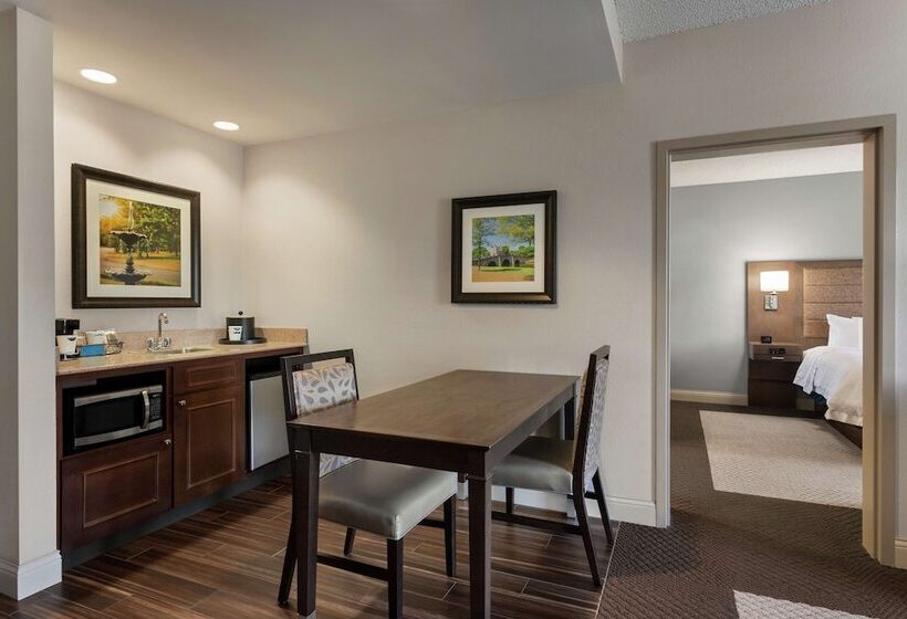 Люкс, Hampton Inn & Suites Montgomery Eastchase
