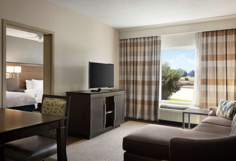 Люкс, Hampton Inn & Suites Montgomery Eastchase