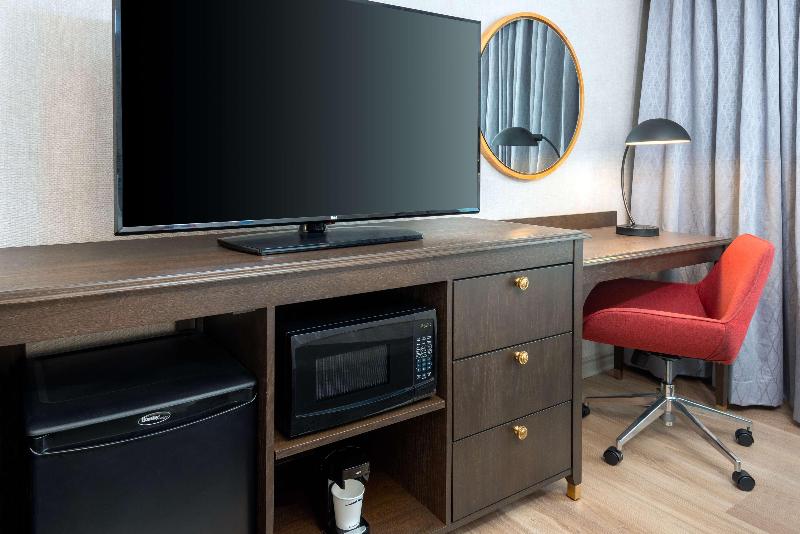 غرفة قياسية سرير كينج, Hampton Inn Buffalowilliamsville