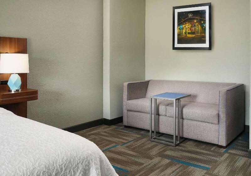 غرفة قياسية سرير كينج, Hampton Inn Covington