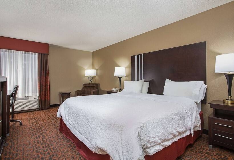 غرفة قياسية سرير كينج, Hampton Inn Dry Ridge
