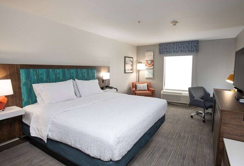 غرفة قياسية سرير كينج, Hampton Inn Dry Ridge