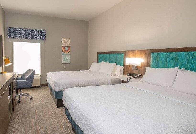 غرفه قياسيه سريرين مزدوجين, Hampton Inn Dry Ridge