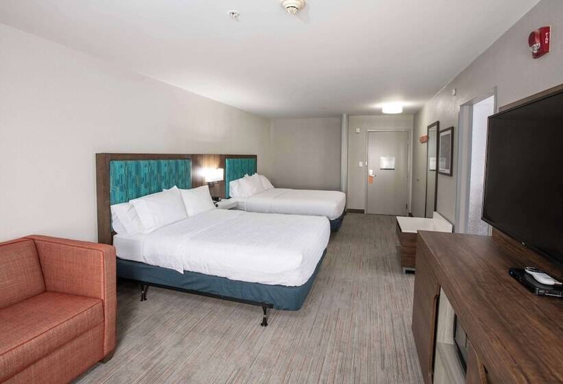 غرفه قياسيه سريرين مزدوجين, Hampton Inn Dry Ridge