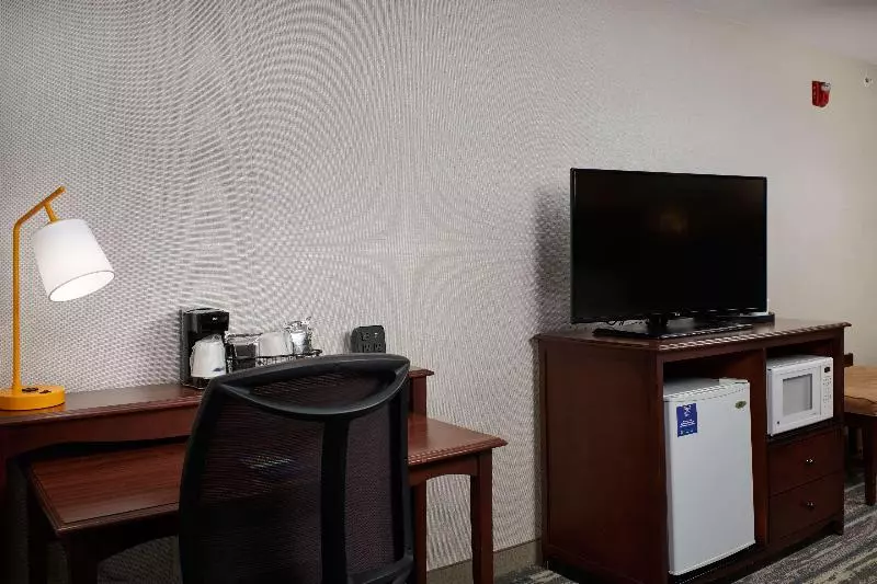 キングサイズベッドのスタンダードルーム, Hampton Inn Helena