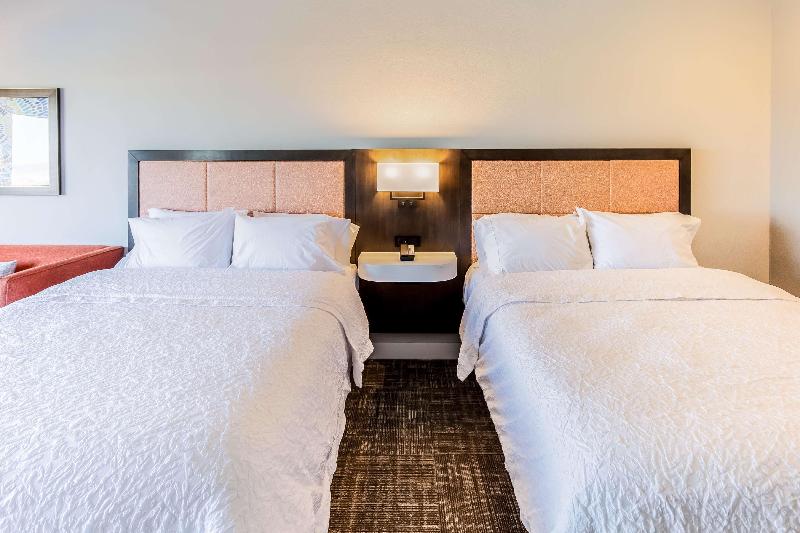 스탠다드 룸 풀장 전망, Hampton Inn Pensacola Beach