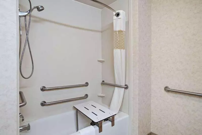 身障者適用キングサイズベッドルーム, Comfort Inn & Suites Rapid City Near Mt Rushmore