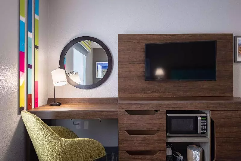 キングサイズベッドのスタンダードルーム, Hampton Inn Richfield