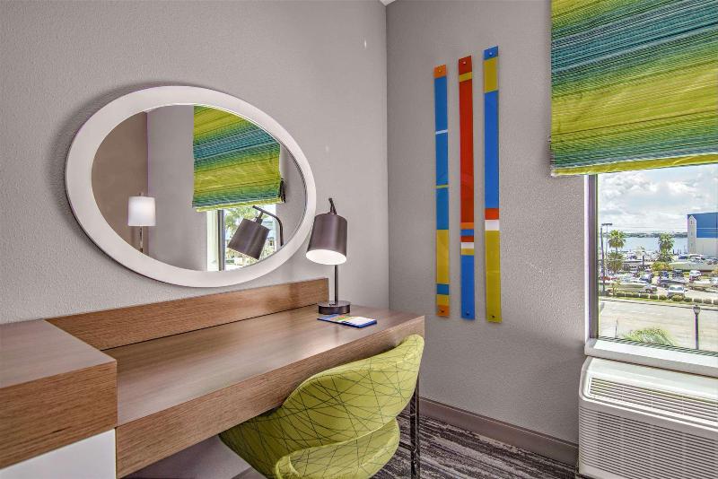 חדר סטנדרט עם מיטת קינג, Hampton Inn Houston Nasa Johnson Space Center