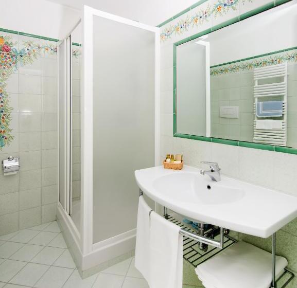 이코노미 룸, Le Terrazze