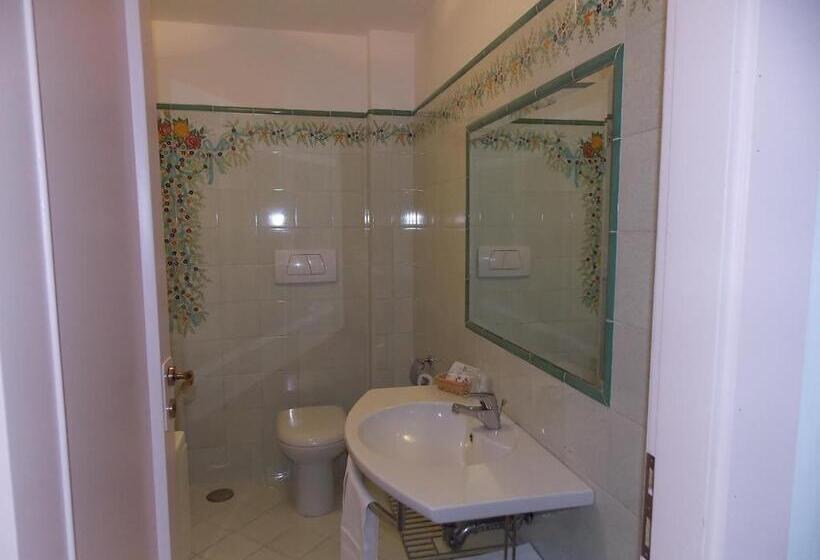 이코노미 룸, Le Terrazze