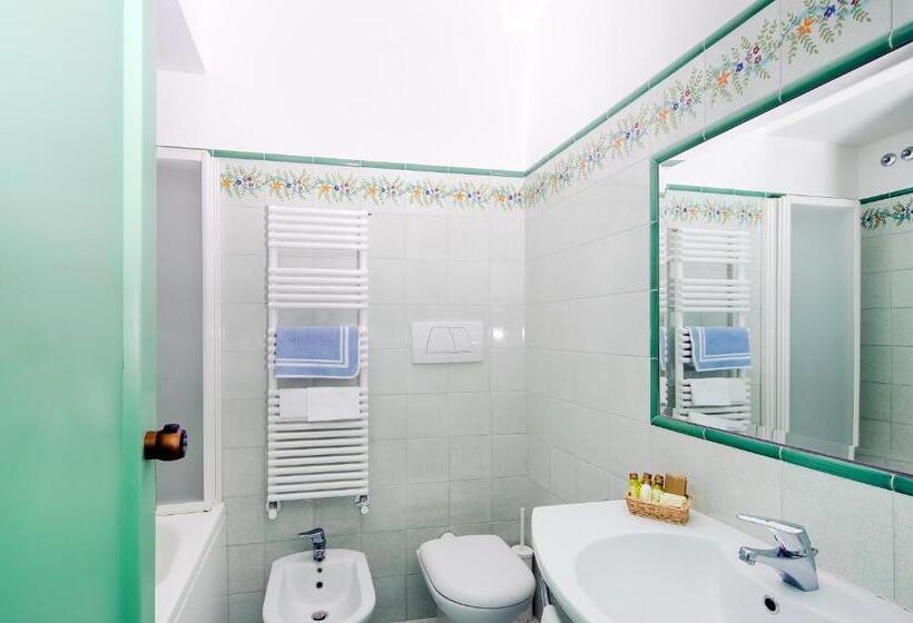 이코노미 룸, Le Terrazze