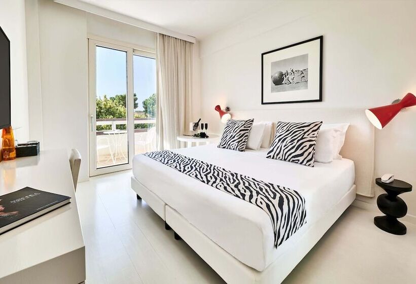 סוויטת ג'וניור, Mondial Resort & Spa